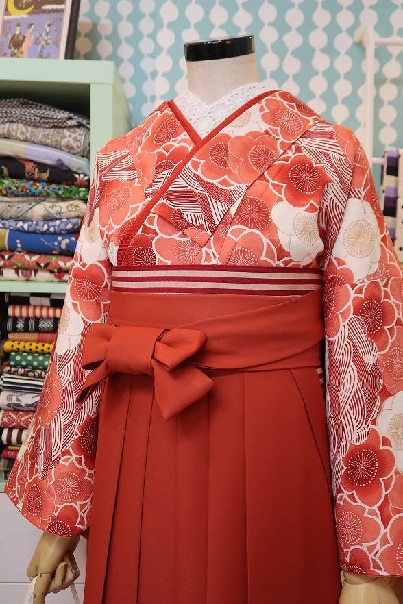 【レンタル衣装】卒業式袴・着物・帯・襦袢・着付け小物セット「梅と紅白」