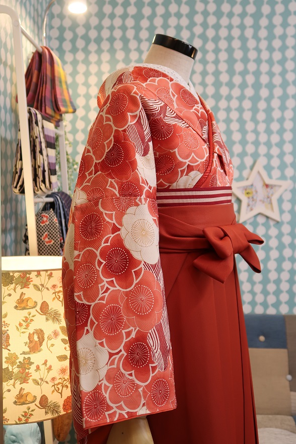 【レンタル衣装】卒業式袴・着物・帯・襦袢・着付け小物セット「梅と紅白」